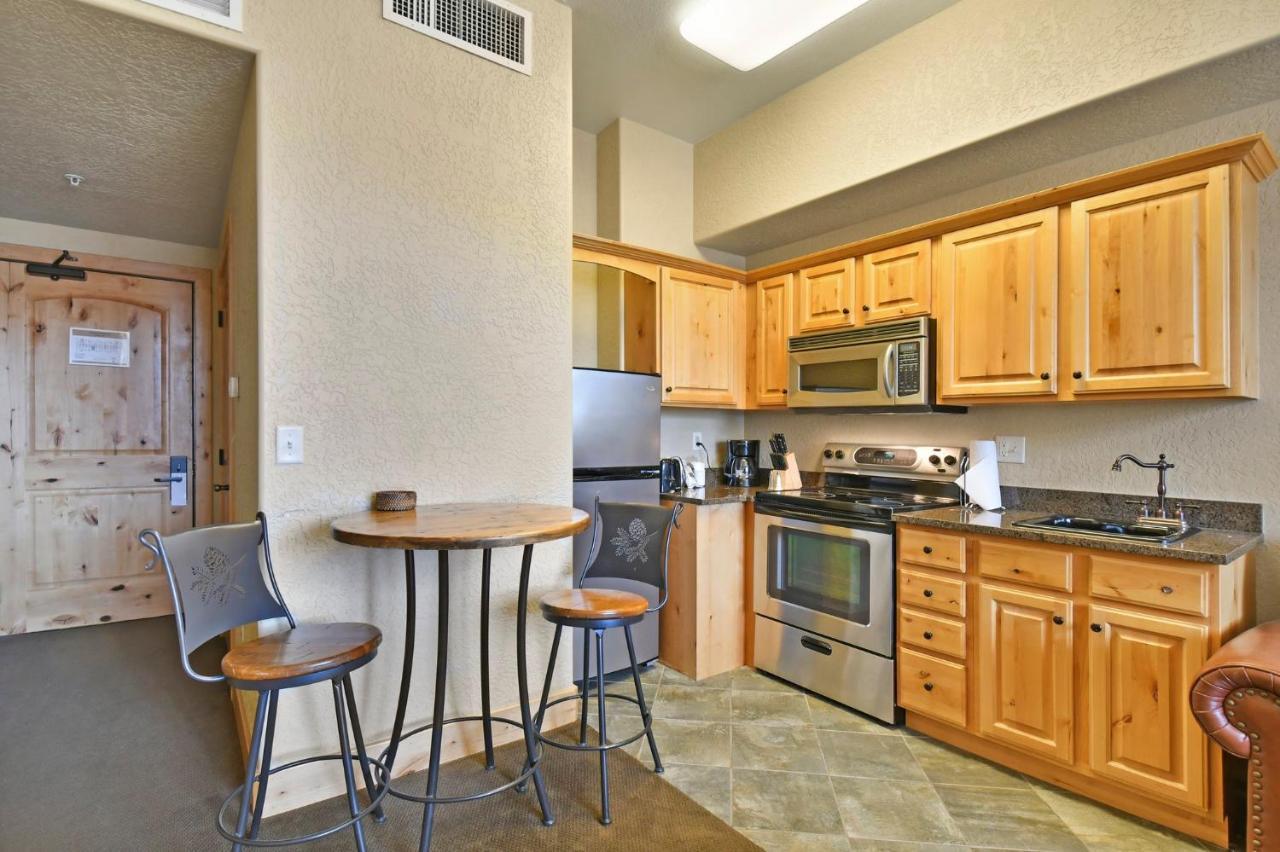 Silverado By - Canyons Village *